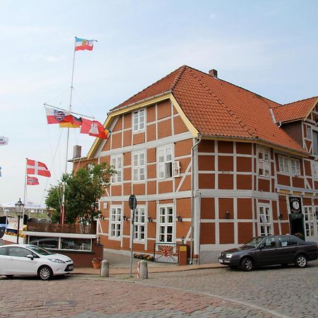Zum Alten Schifferhaus Lauenburg Exterior photo