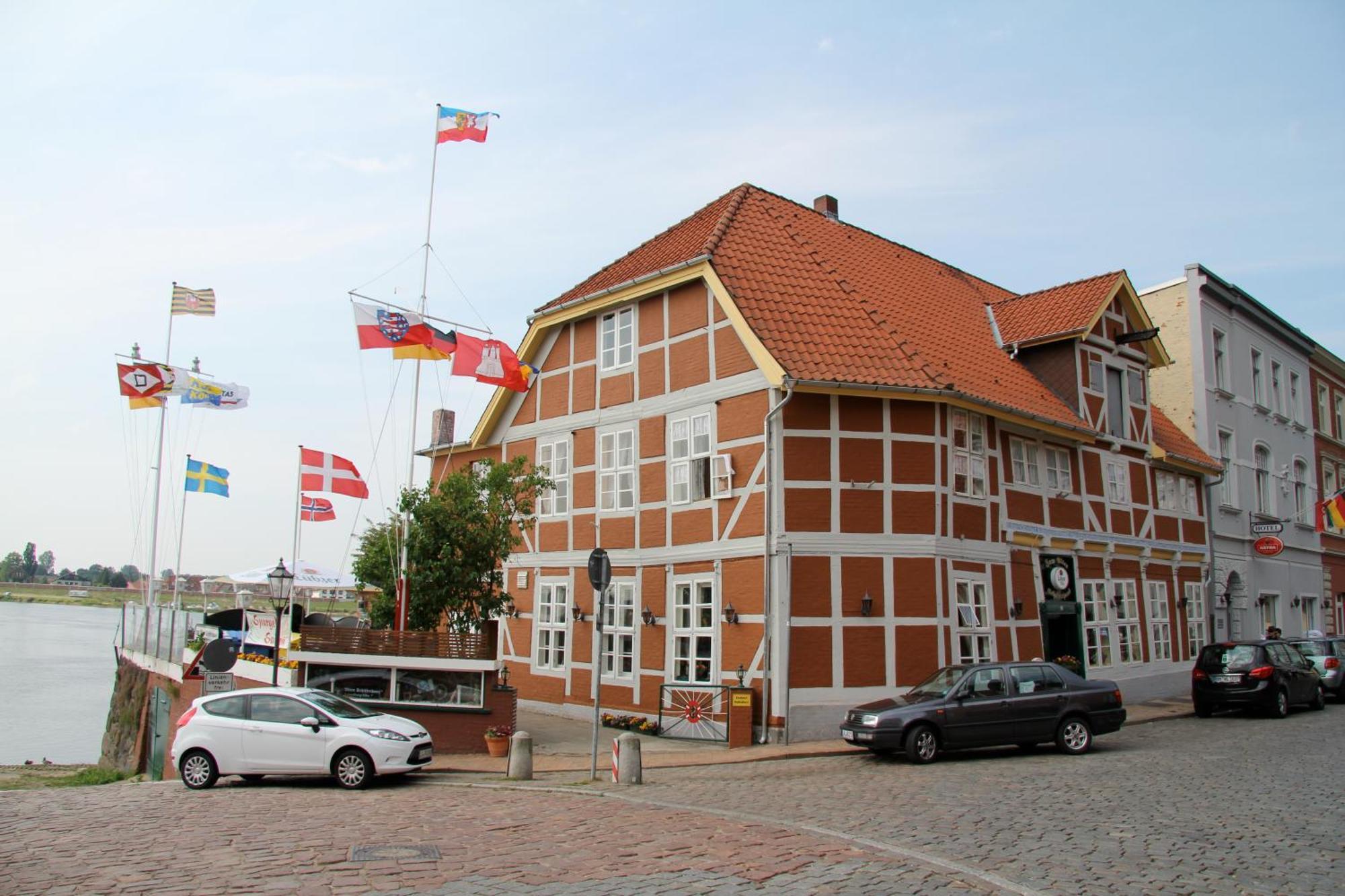 Zum Alten Schifferhaus Lauenburg Exterior photo
